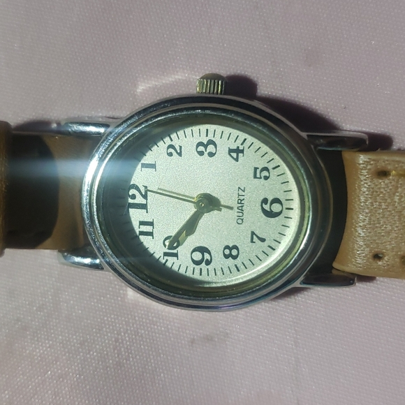 Vintage Accutime watch - Picture 2 of 4